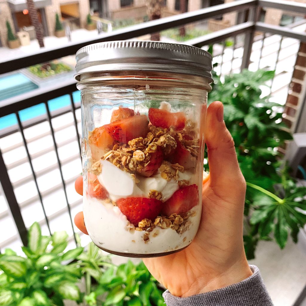 Healthy Mason Jar Yogurt Parfait